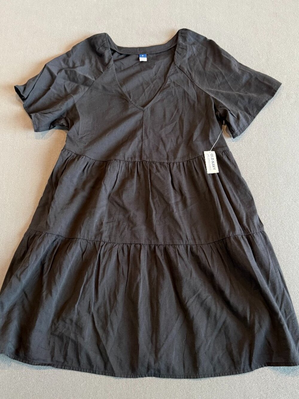 Old Navy Black Tiered Babydoll Dress V-Neck Pockets Short Sleeve Size M